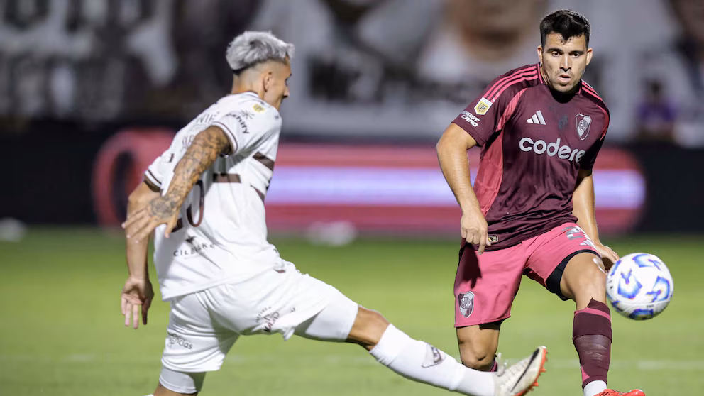 River, con muchas figuras, sólo pudo empatar con Platense