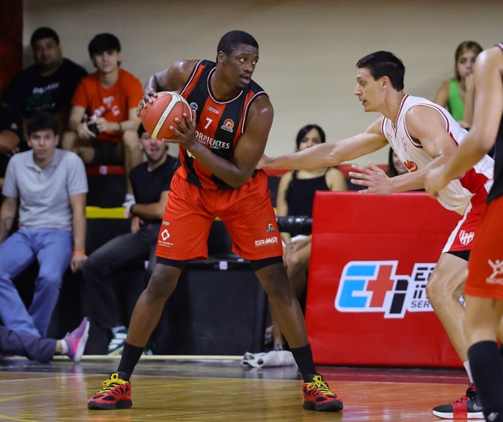 Reginald Becton no seguirá en San Martín