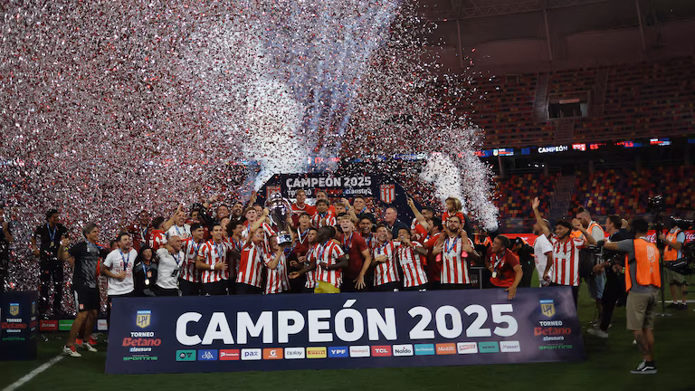 Estudiantes se coronó campeón del Torneo Clausura tras vencer por penales a Racing