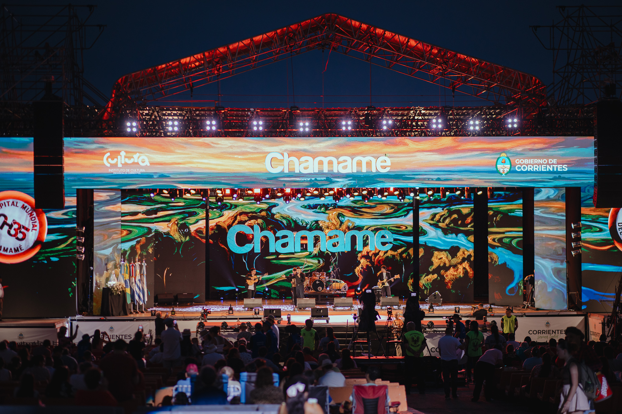 La 35° Fiesta Nacional del Chamamé se vive a pleno dentro y fuera del Cocomarola