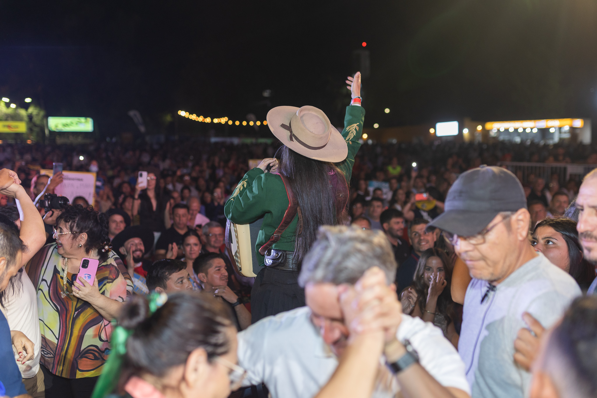 La 35° Fiesta Nacional del Chamamé avanza con masivo acompañamiento de público en el Cocomarola