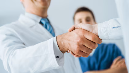El Gobierno oficializó la baja de otras 13 empresas de medicina prepaga