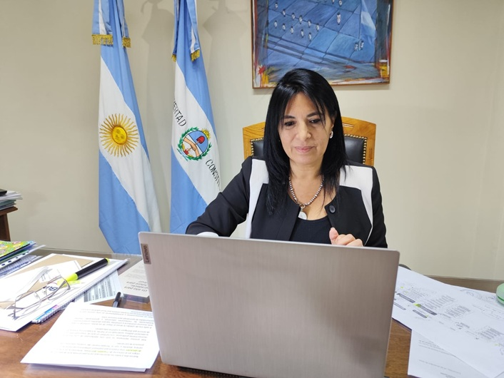 Provincia y gremios docentes continúan el diálogo salarial