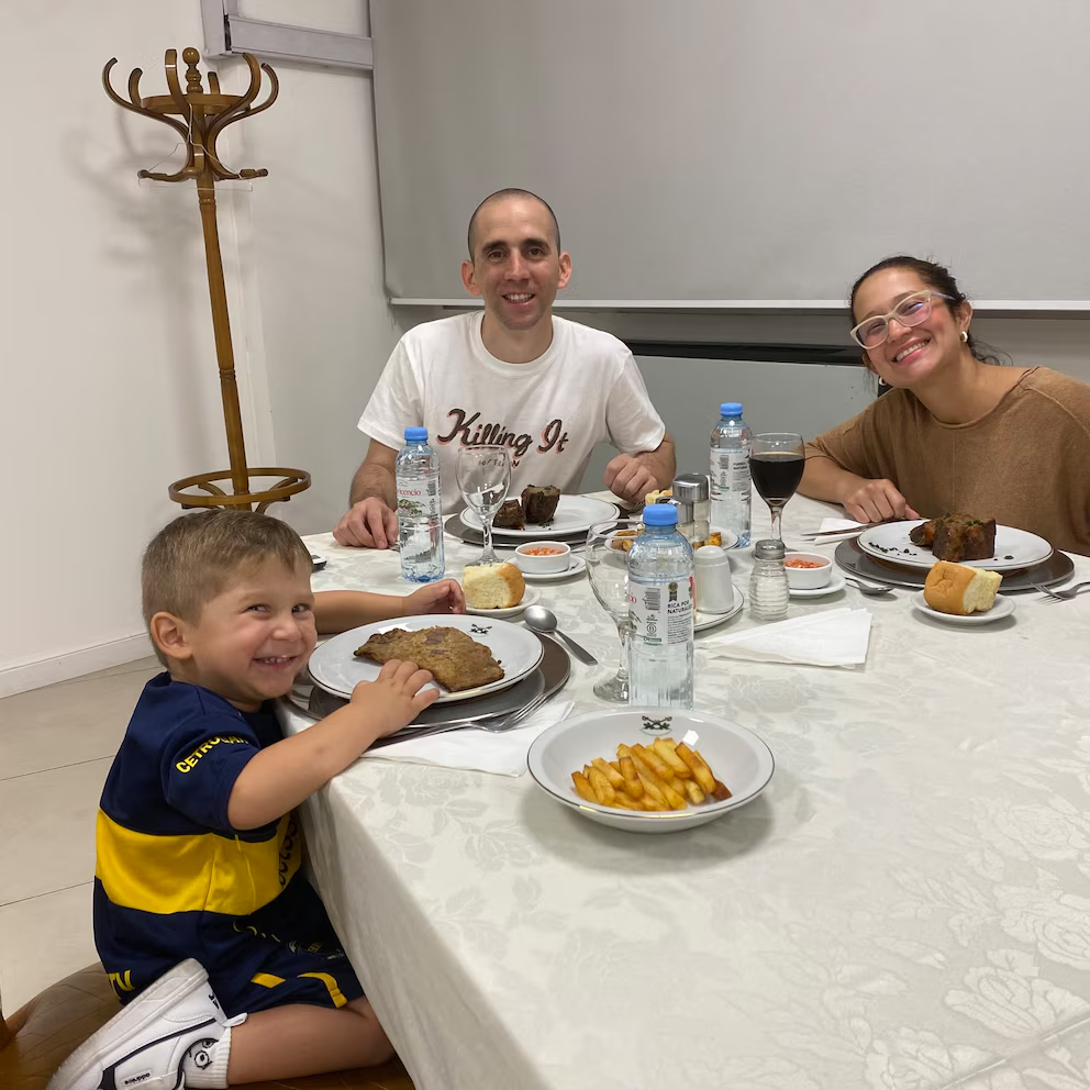 Nahuel Gallo cenó con su familia por primera vez tras 448 días: “Pidió carne asada”