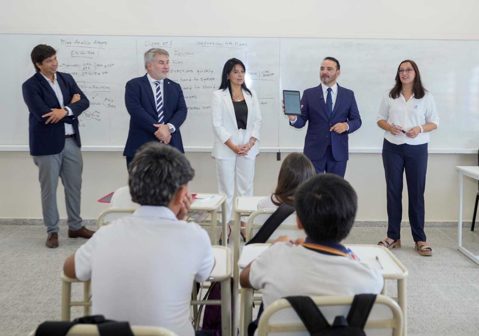 La App Tutores tendrá dos semanas de prueba y proyecta alcanzar a 260 mil alumnos