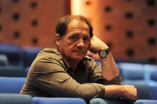 La obra “La Ballena”, protagonizada por Julio Chávez, llega al Teatro Vera
