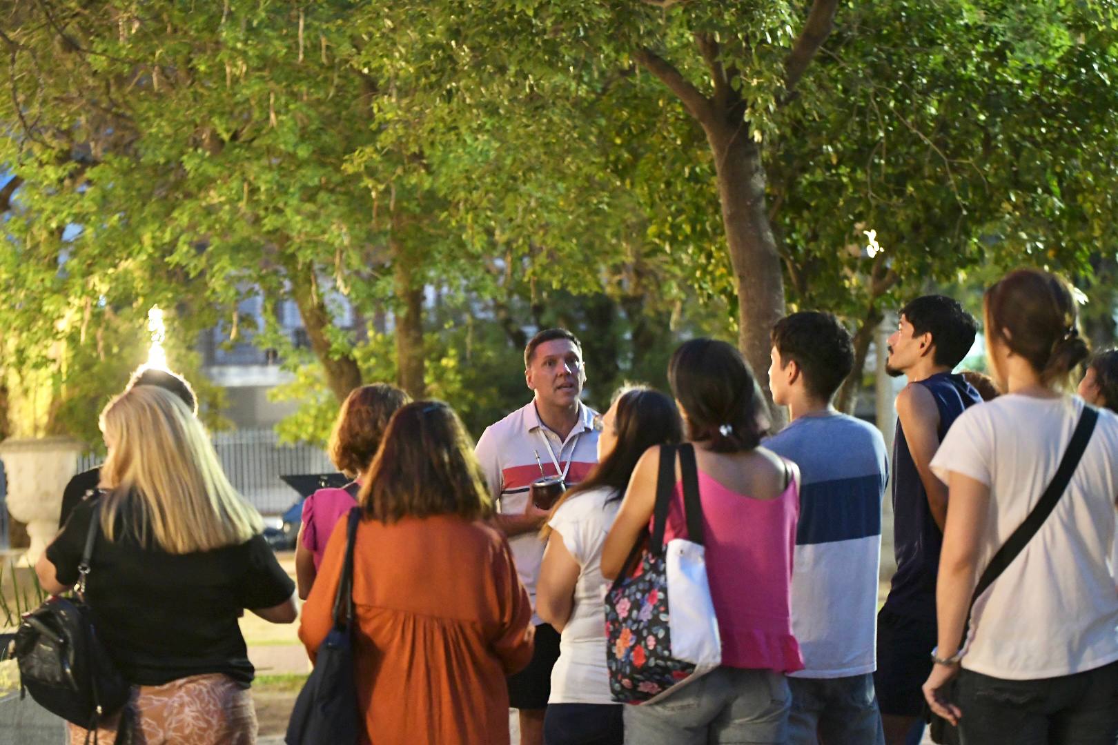 Corrientes sigue redescubriendo su historia: 40 personas participaron del circuito de la Cruz de los Milagros