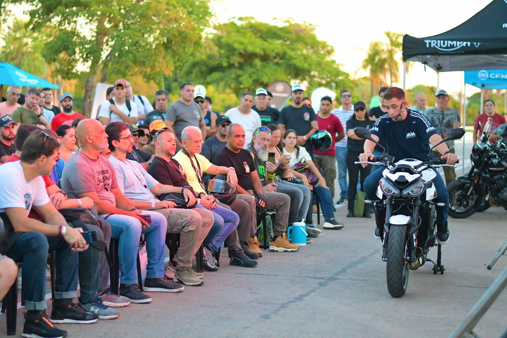 El Municipio impulsó una clínica de manejo de motos con foco en la seguridad vial