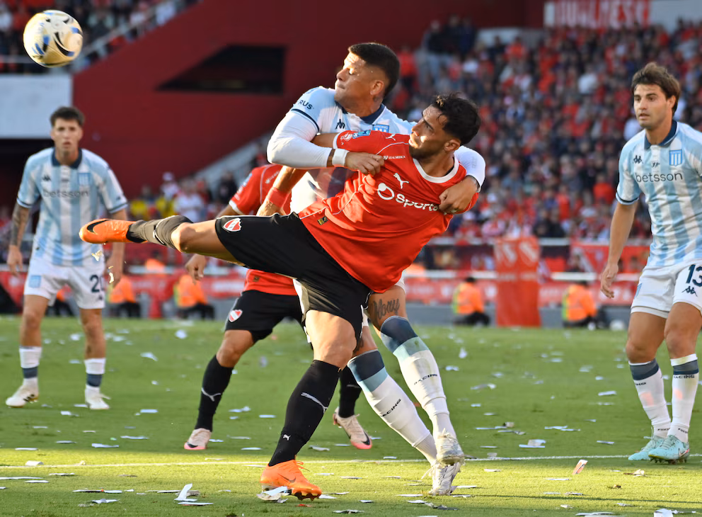 Independiente se quedó con el clásico de Avellaneda 
