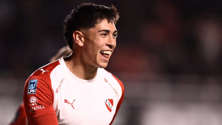 Independiente se quedó con el clásico ante San Lorenzo y ambos se clasificaron