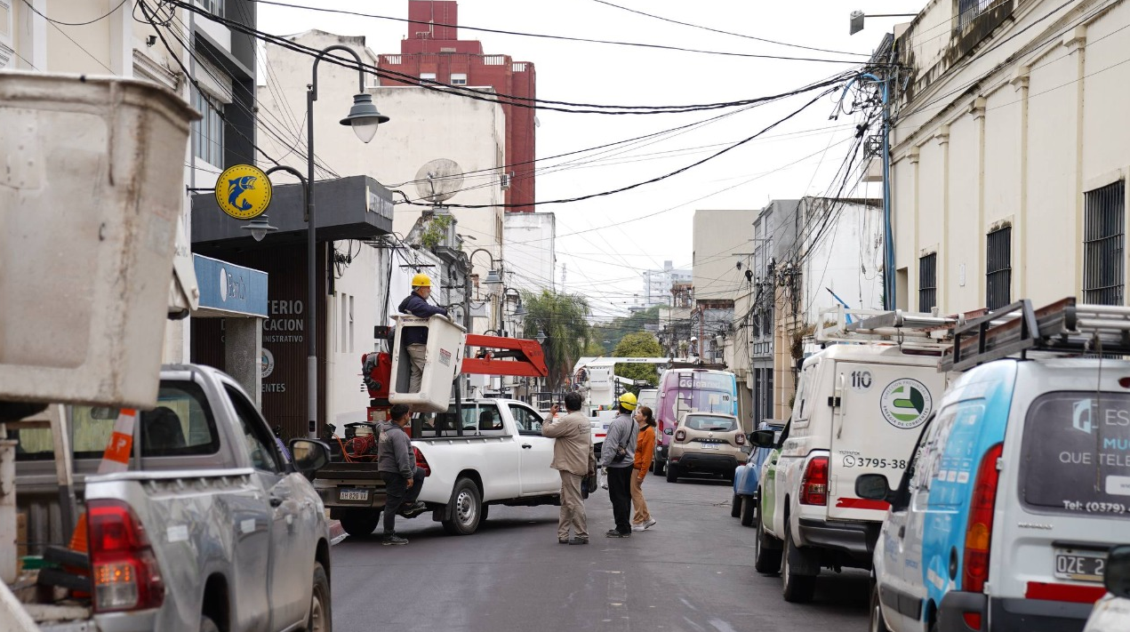 “Cielo Limpio”: el despeje de cables aéreos continuará con nuevas intervenciones sobre calle Salta 