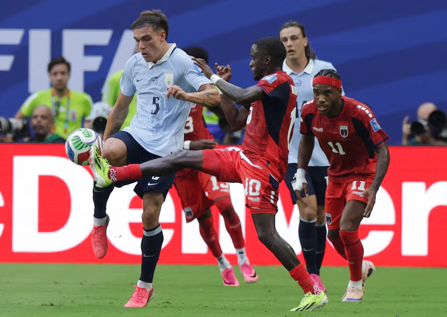 Uruguay empató con Cabo Verde en un partidazo y se jugará la clasificación frente a España